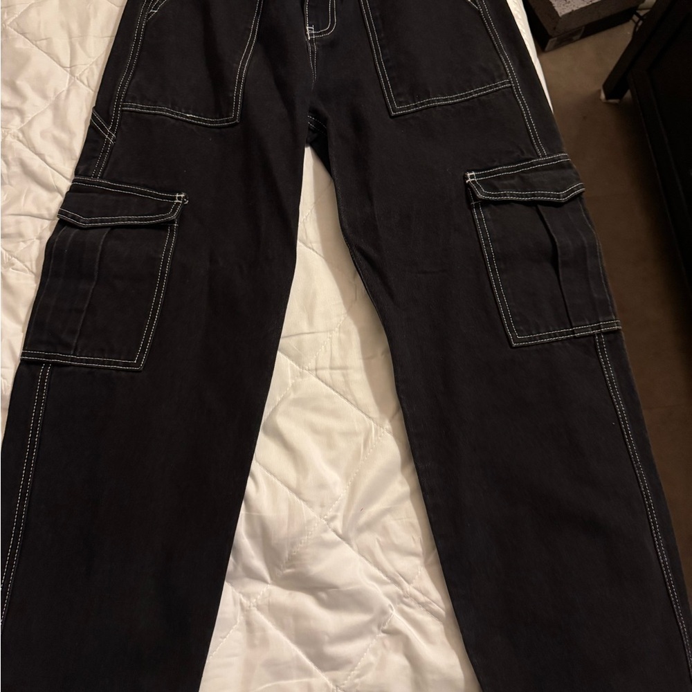 Fashion Nova Black Cargo Pants with Relaxed Fit